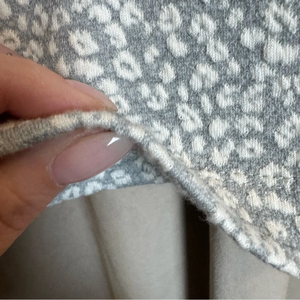 LOFT Gray Patterned Puff Sleeve Blouse‎ cheetah leopard top Cottagecore